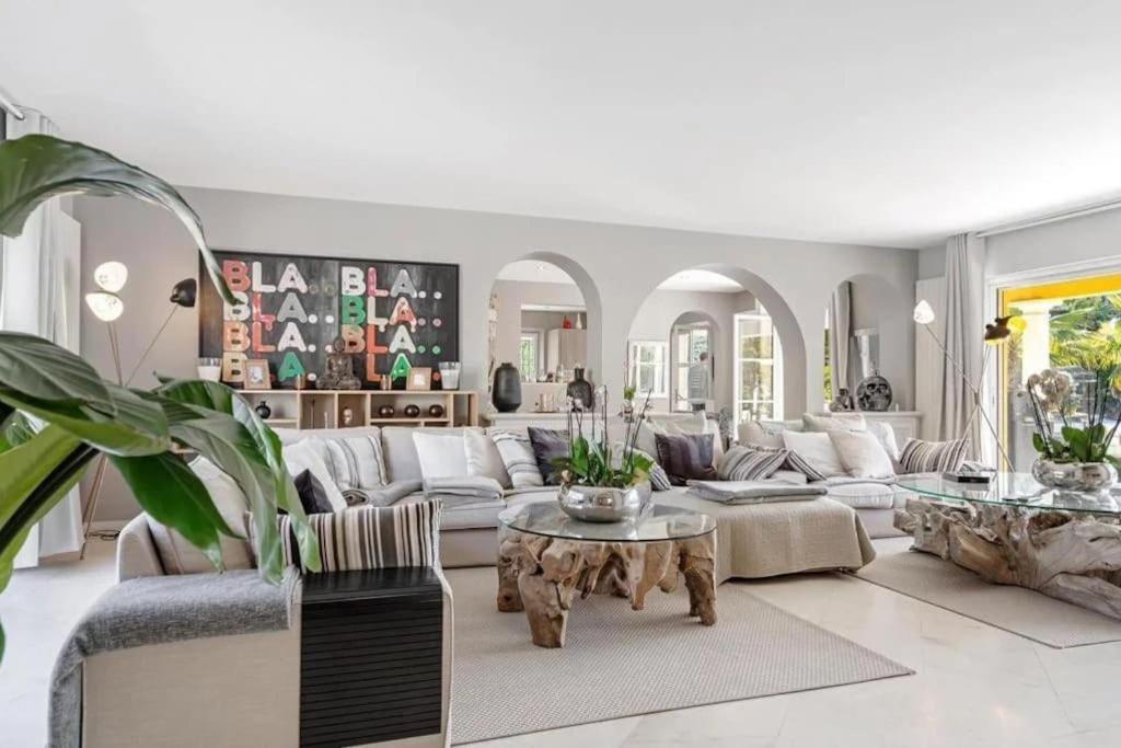 Grande Villa St-Tropez Area Avec Piscine Chauffee Gassin Εξωτερικό φωτογραφία