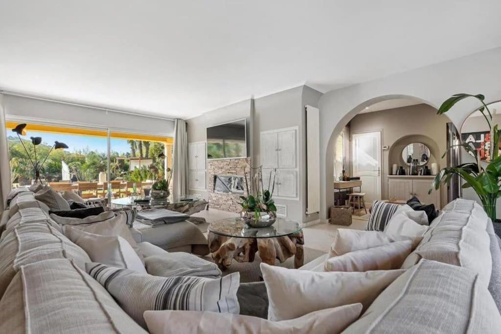 Grande Villa St-Tropez Area Avec Piscine Chauffee Gassin Εξωτερικό φωτογραφία