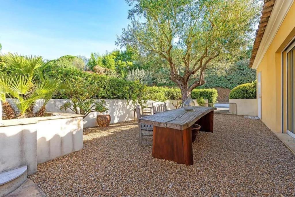 Grande Villa St-Tropez Area Avec Piscine Chauffee Gassin Εξωτερικό φωτογραφία