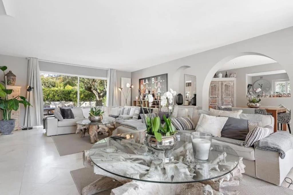 Grande Villa St-Tropez Area Avec Piscine Chauffee Gassin Εξωτερικό φωτογραφία