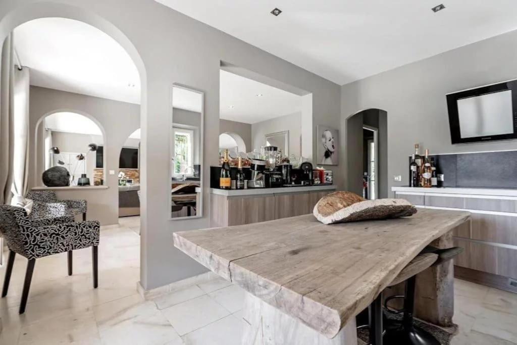 Grande Villa St-Tropez Area Avec Piscine Chauffee Gassin Εξωτερικό φωτογραφία